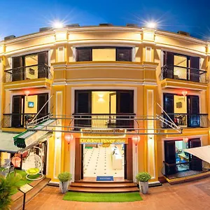 *** Hotel Golden River Vietnam